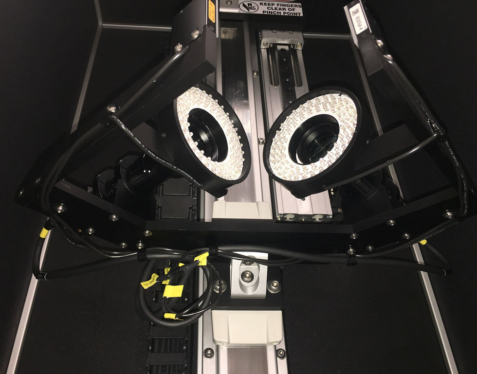 Close-up of the ring lighting and camera apparatus.