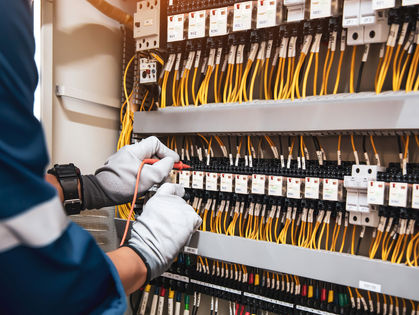 Automating the Test of High-Current Circuit Breakers Using NI CompactRIO