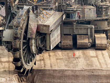 CompactRIO Monitors the Main Gearbox of a Bucket-Wheel Excavator